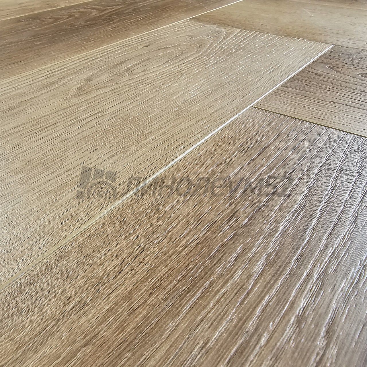 CRONAFLOOR - HERRINGBONE 2.0 / 640*128*4.5 - Cronafloor Кварцвинил - HERRINGBONE 2.0 / ДУБ ЛИМОЖ CRONAFLOOR - HERRINGBONE 2.0 / 640*128*4.5 - Cronafloor Кварцвинил - HERRINGBONE 2.0 / ДУБ ЛИМОЖ